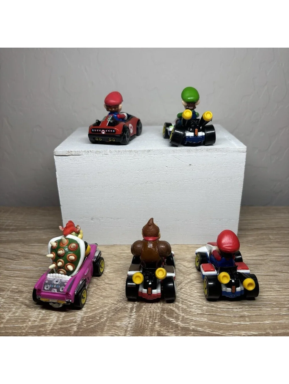 Hot Wheels Mario Kart Diecast Vehicle Lot 5 Pc Mario Luigi Bowser Donkey Kong